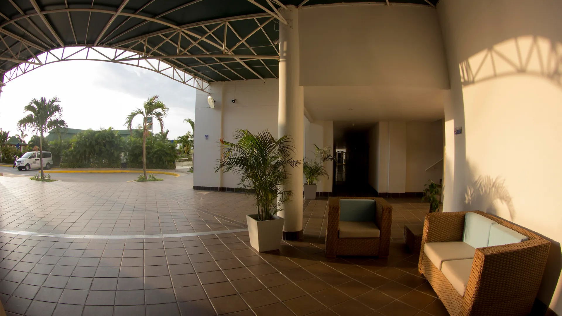 Sanha Plus Hotel Santa Marta